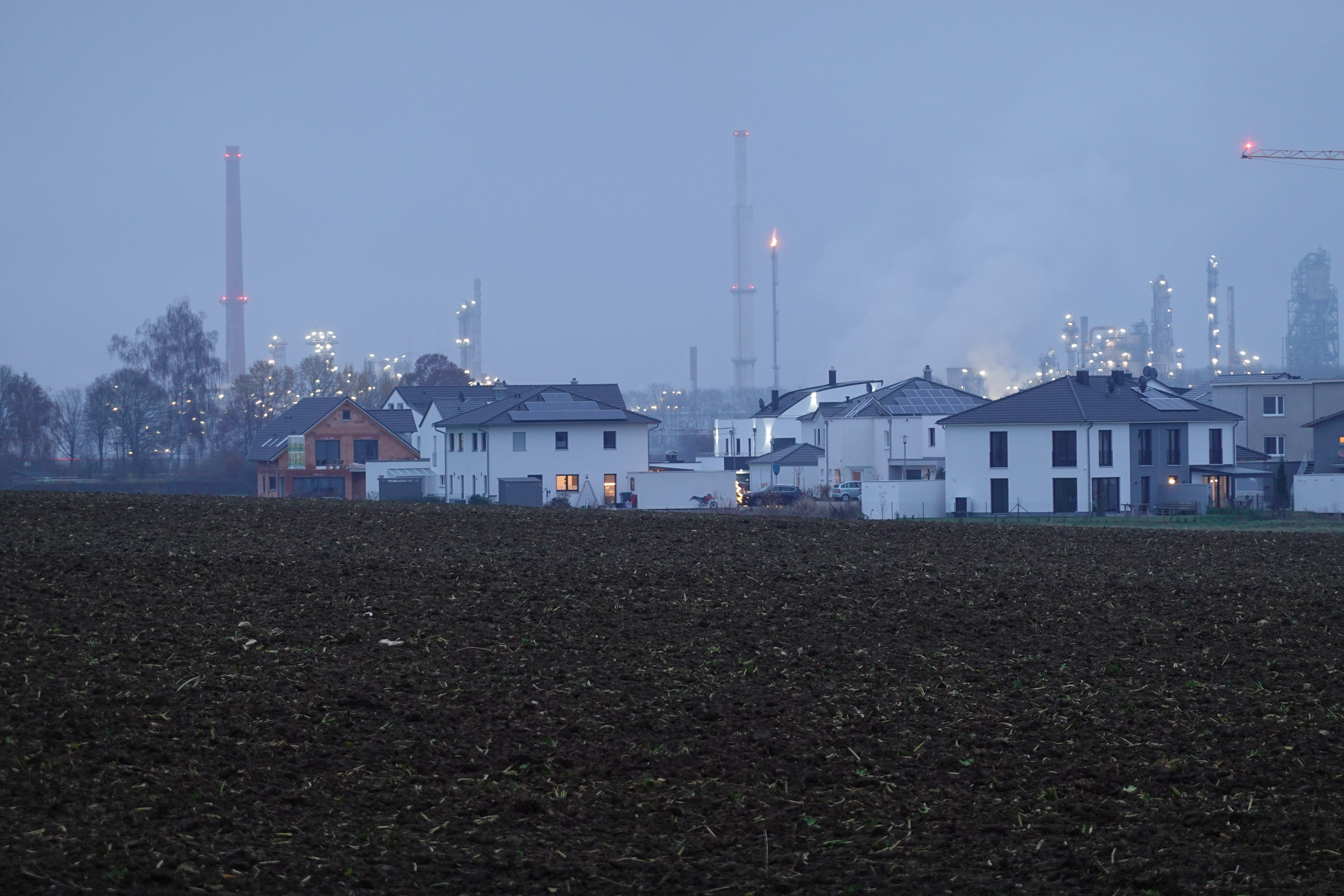 Gunvor-Raffinerie von Oberhaunstadt aus gesehen